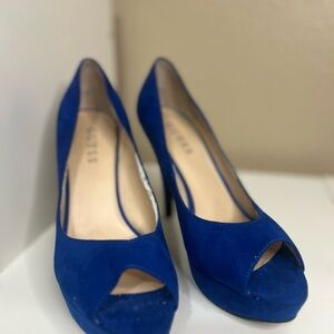 GUESS Cobalt Blue Suede Peep Toe Platform Heels Pumps - Size 7.5M